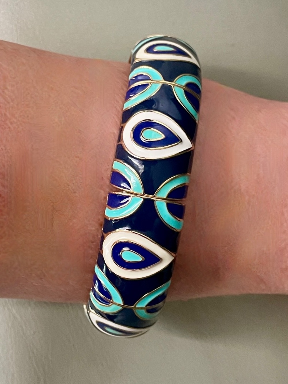 Stella Dot | Jane Haddie Bangle | Stretches with up to 8" Wrist